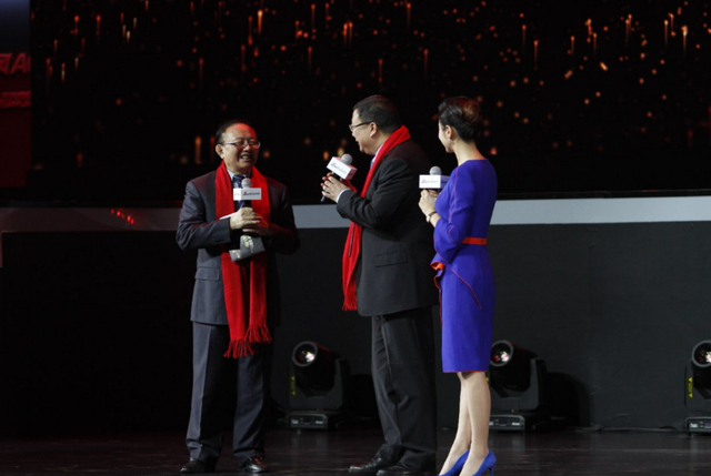 十大经济年度人物陆正耀获奖图集