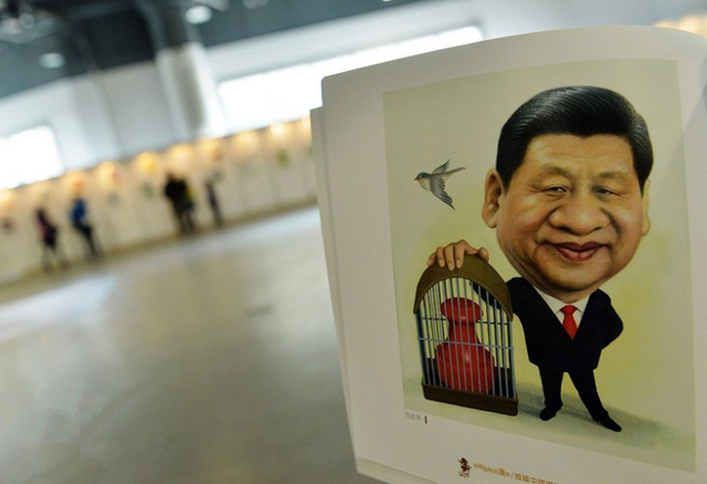 组图：毛邓江胡习漫画像亮相