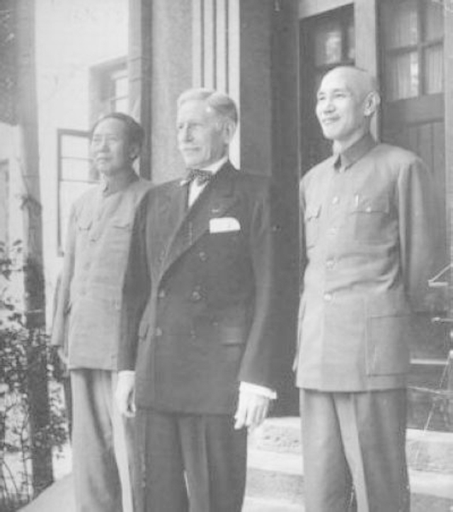 蒋介石从“一支烟”判定毛泽东是人中“龙虎”