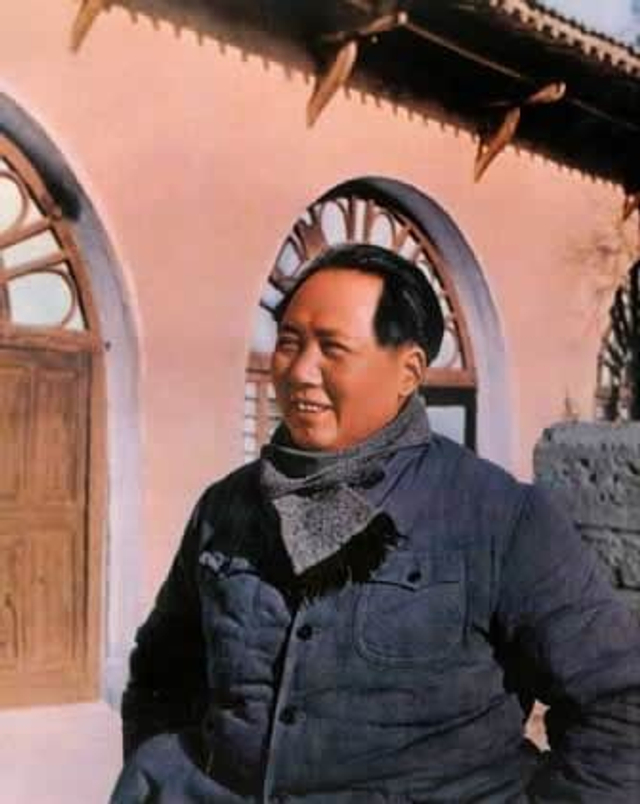 蒋介石从“一支烟”判定毛泽东是人中“龙虎”