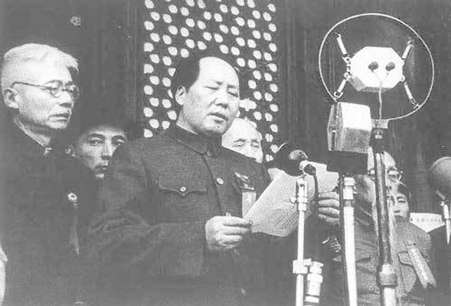蒋介石从“一支烟”判定毛泽东是人中“龙虎”