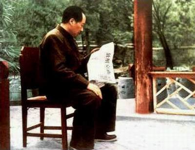 蒋介石从“一支烟”判定毛泽东是人中“龙虎”