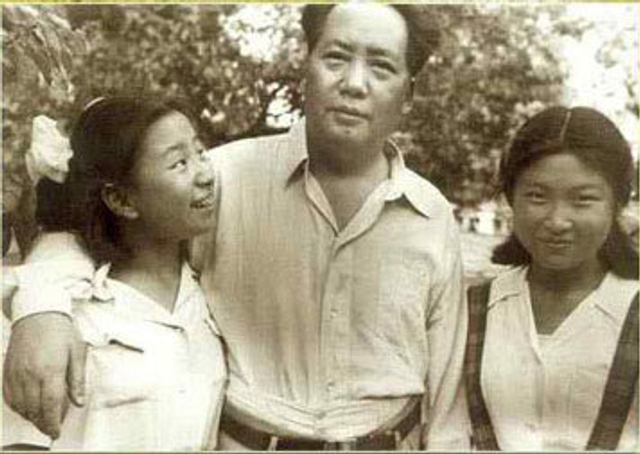 蒋介石从“一支烟”判定毛泽东是人中“龙虎”