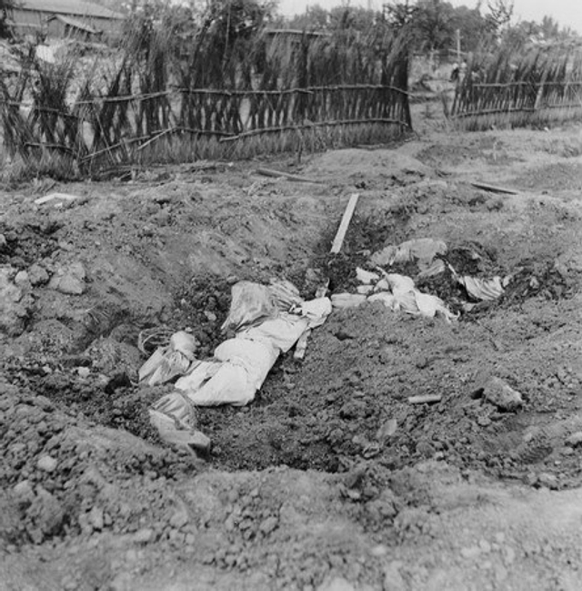 扒开记忆那层土：1976年唐山大地震现场照