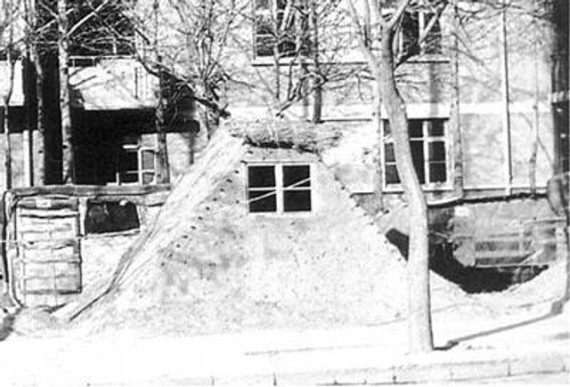 扒开记忆那层土：1976年唐山大地震现场照