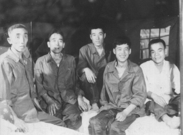 扒开记忆那层土：1976年唐山大地震现场照