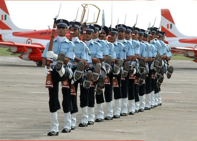 阅兵哪家强:各国阅兵旧照