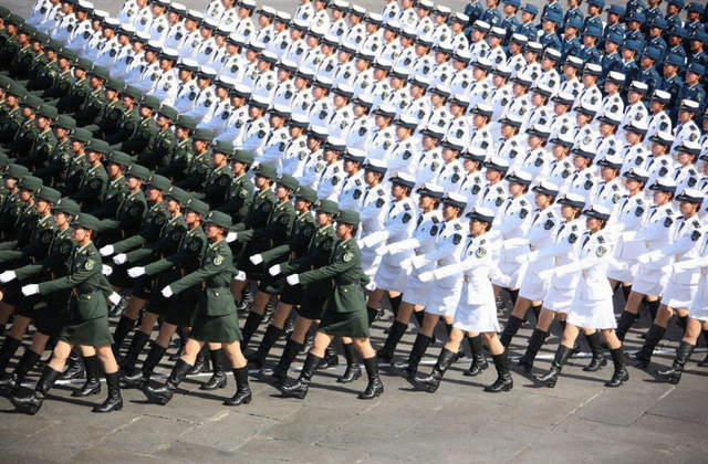 阅兵哪家强:各国阅兵旧照
