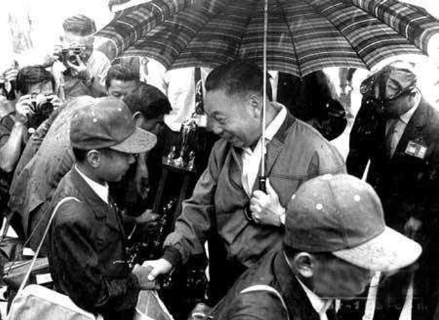 赴台后蒋经国的滋润生活_新浪图片