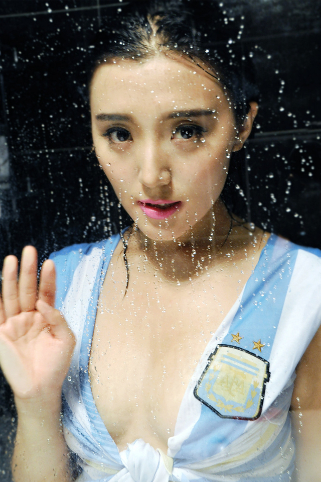 房程程成“世界杯女神”力挺阿根廷