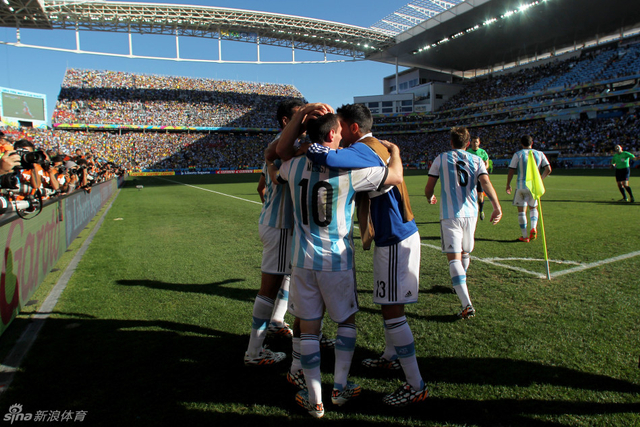 阿根廷集体庆祝