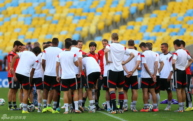 勒夫布置训练内容