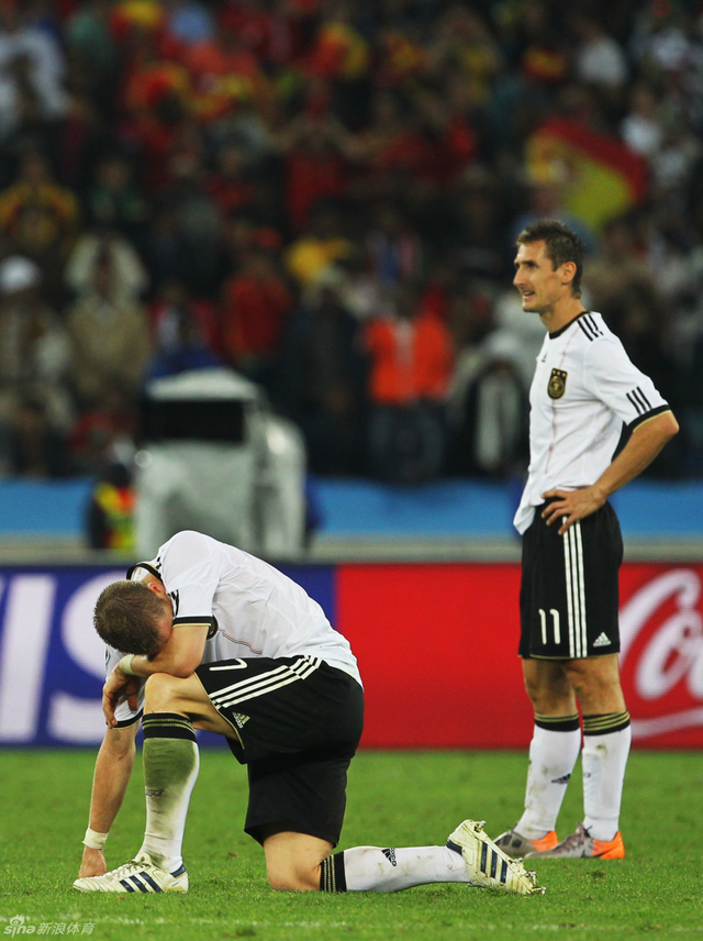 2010年K神小猪痛苦出局