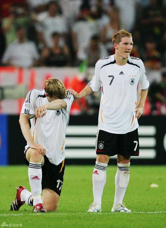 小猪安慰痛哭的默特萨克