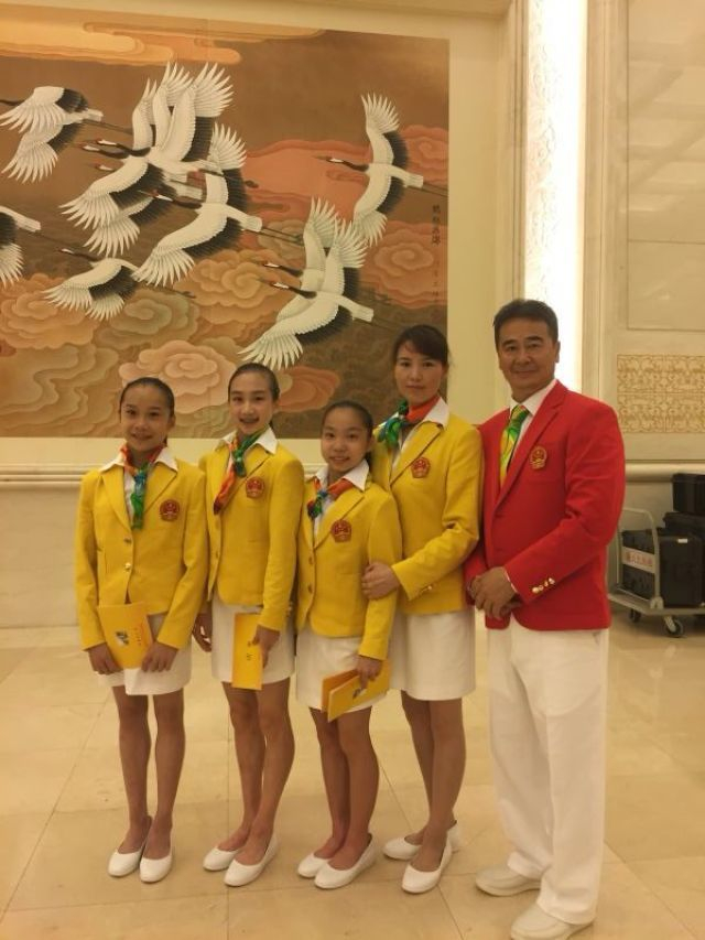 体操“小花”与“园丁”