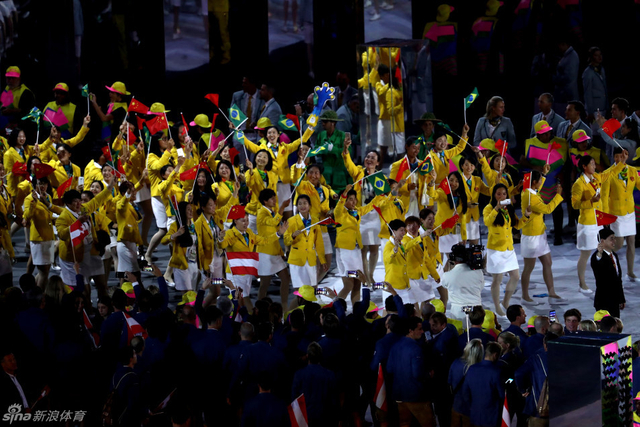 活泼靓丽的女运动员们