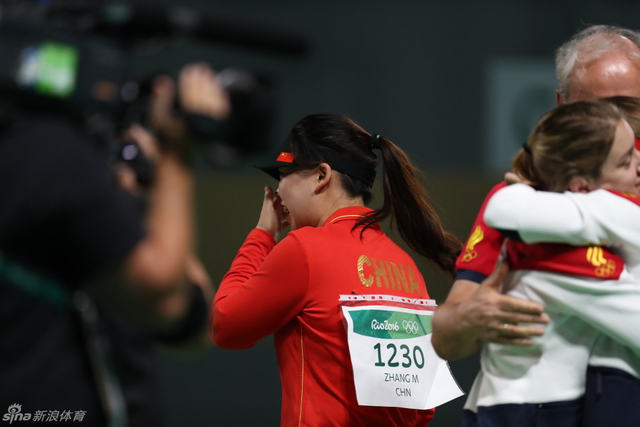 张梦雪疑似落泪