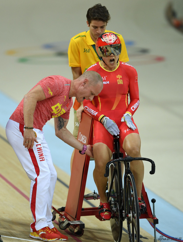 宫金杰在赛前为自己呐喊鼓劲