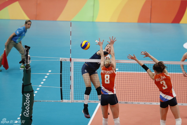 张常宁大力扣杀