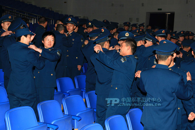 新兵班长留下动人瞬间