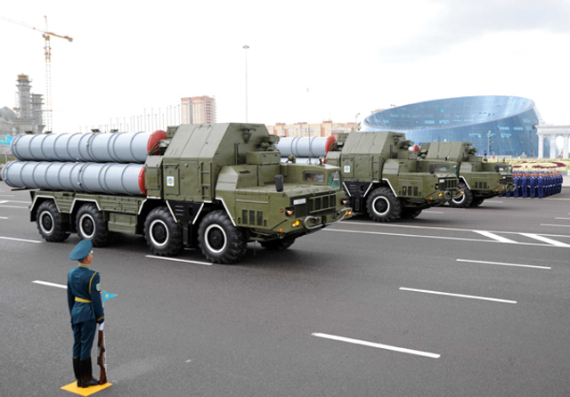 S-300远程防空导弹方队