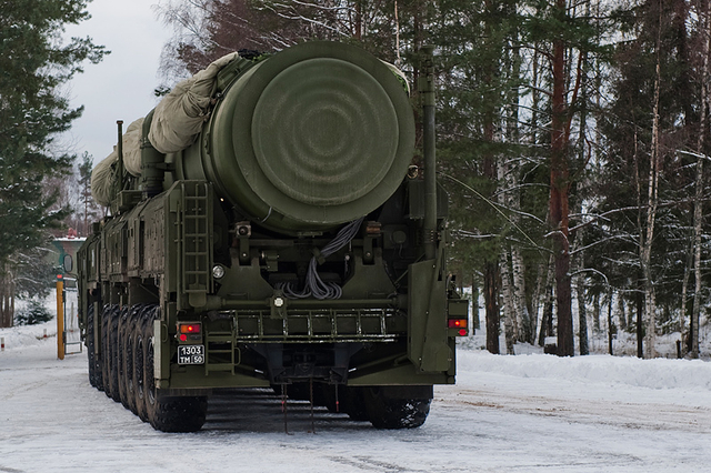 RS-24战略导弹出动