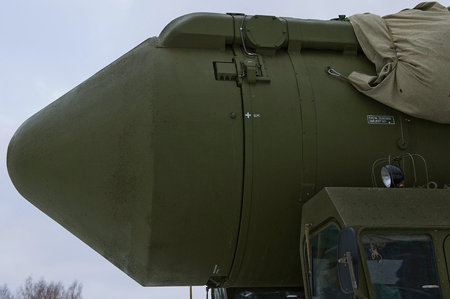 RS-24战略导弹出动