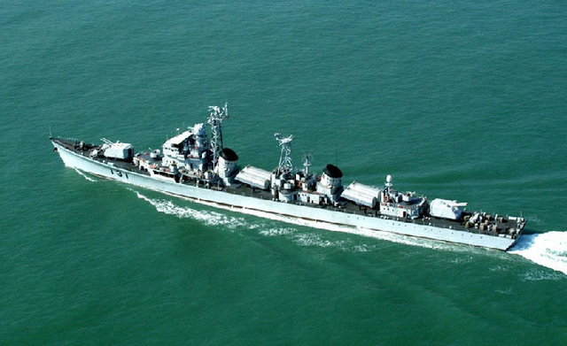 “南京”号驱逐舰退役