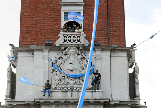 阿根廷老兵占领“英国塔”