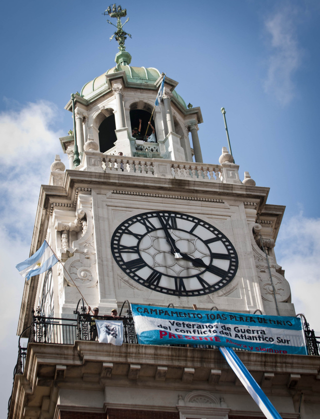 阿根廷老兵占领“英国塔”