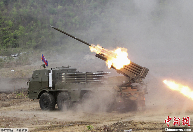 柬埔寨十多年来首次公开军事演习