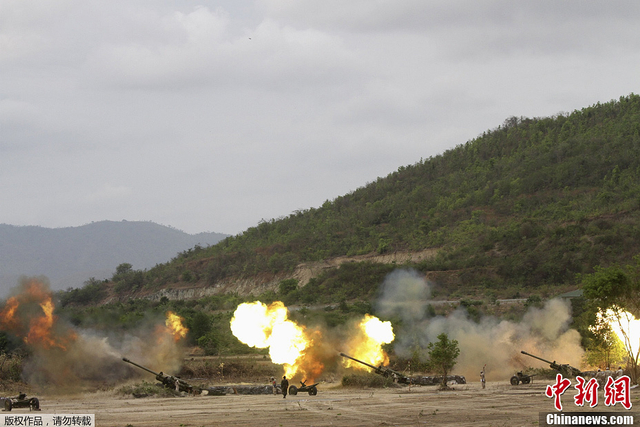柬埔寨军方在测试130MM毫米口径加农炮