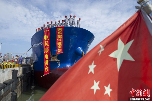 海南32艘渔船编队起航赴南沙作业2