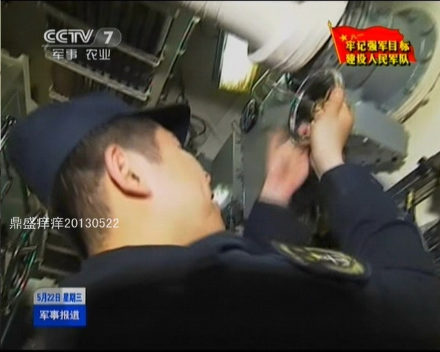 艇内战斗员作业