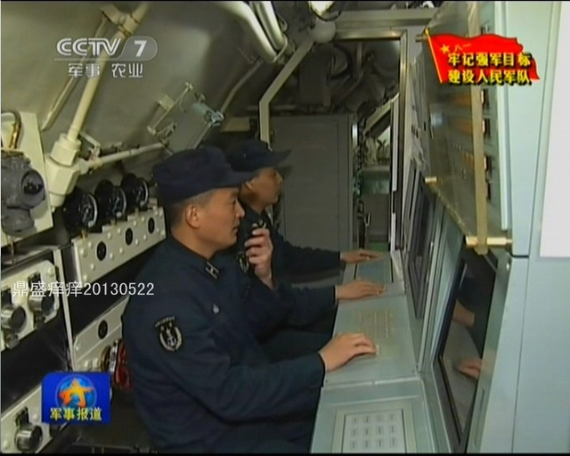 艇内战斗员作业