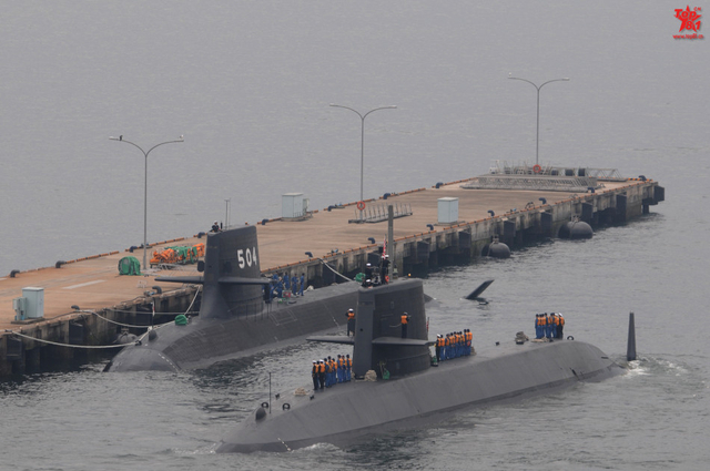 日本海自潜艇军港曝光