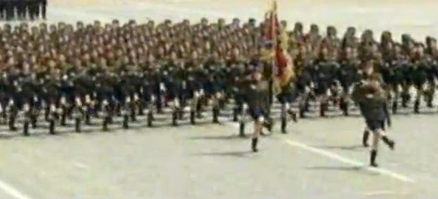 朝鲜女兵方阵