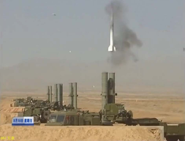 实拍解放军S-300导弹发射全过程