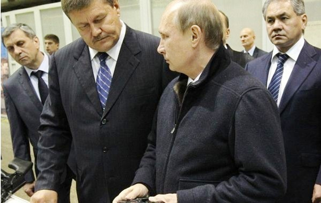 普京走访兵工厂