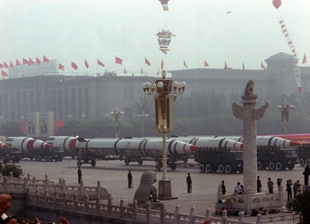 超珍贵老照片再现1984年中国三军大阅兵_新浪图片