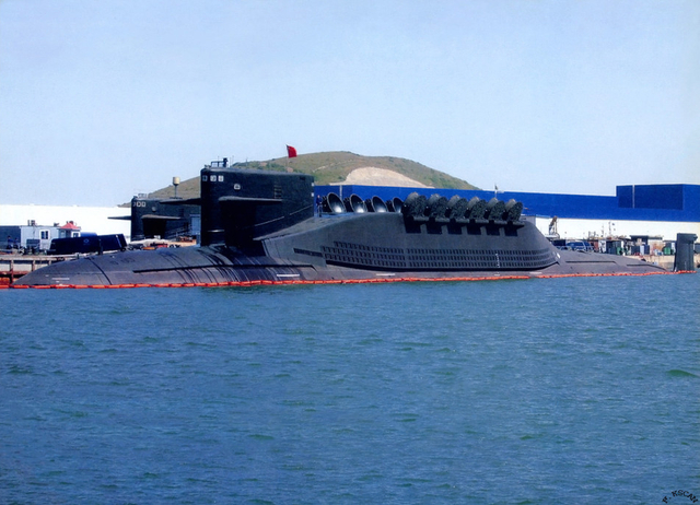 国内军事杂志早年刊登的094级战略核潜艇近照