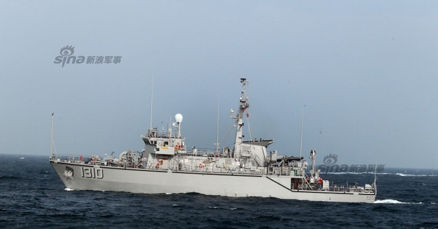 永靖级扫雷艇通过扫雷区