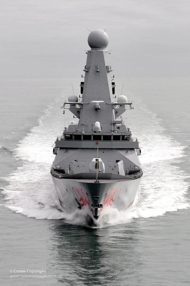 英国皇家海军D35“飞龙”号45型驱逐舰