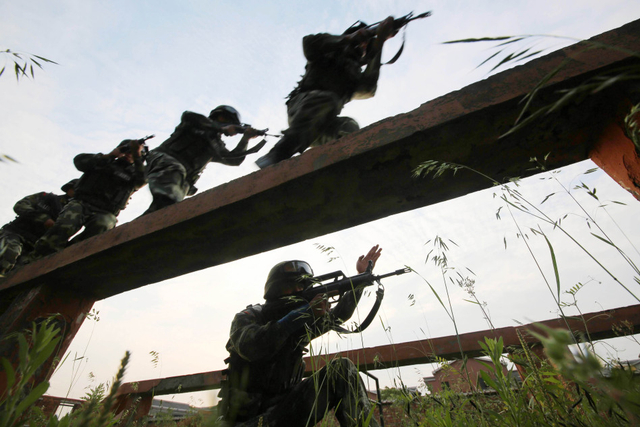 针对不同区域进行反恐作战