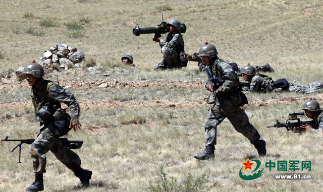 参演红军技术战术动作准确