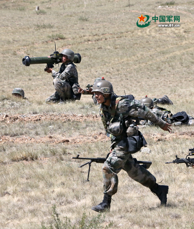 参演红军快速前进