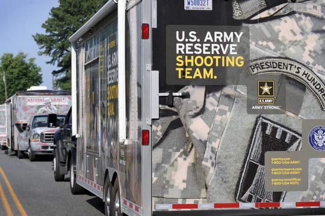 美军狙击手比武用M16不带瞄镜