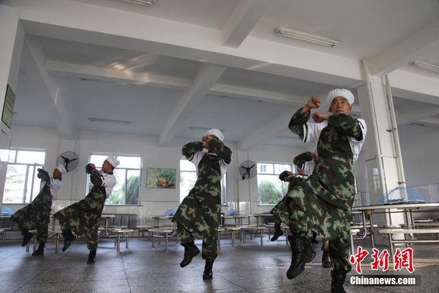 武警战士版小苹果出炉3