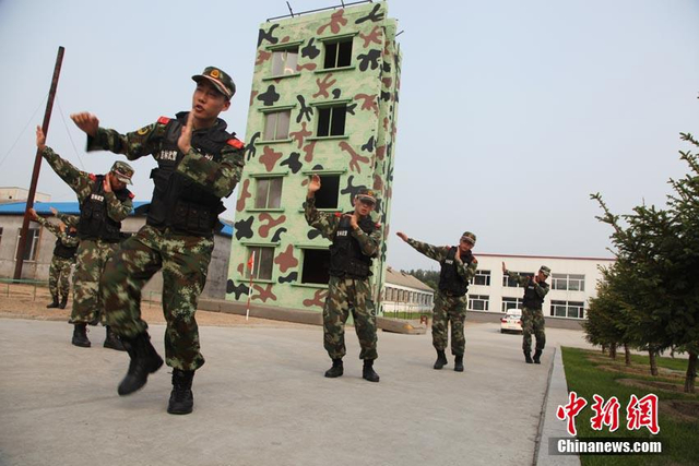 武警战士版小苹果出炉4