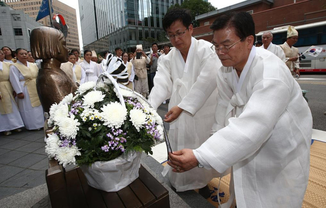 韩国再现“慰安妇”悲剧场面